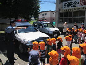 ひまわり保育園　「砂川警察署見学」