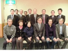 十八日町内会の皆様と市長の集合写真