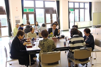 総会後の昼食会