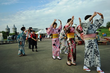 市民踊り