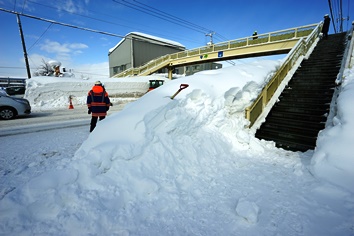 歩道橋も通りやすくなりました