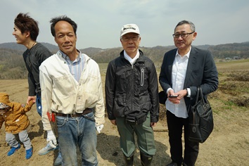 保存会黒瀬代表と太陽財団五十嵐敏明理事と事務局祈祷利文さん