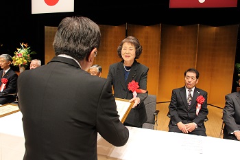 奥村照子氏