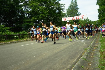 男子10kmスタート。