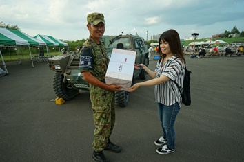 陸上自衛隊滝川駐屯地に差し入れ