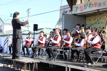 砂川小学校ウインズアンサンブルの演奏