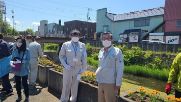 滝川河川事務所谷本所長と観光協会石家会長