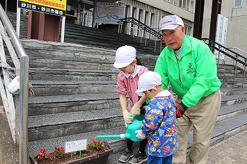 NPO法人オアシス花植え